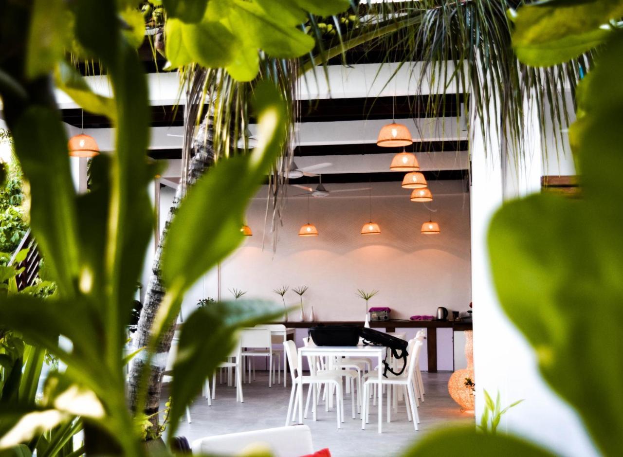 Hotel Ufa Escape Dhigurah  Exterior foto